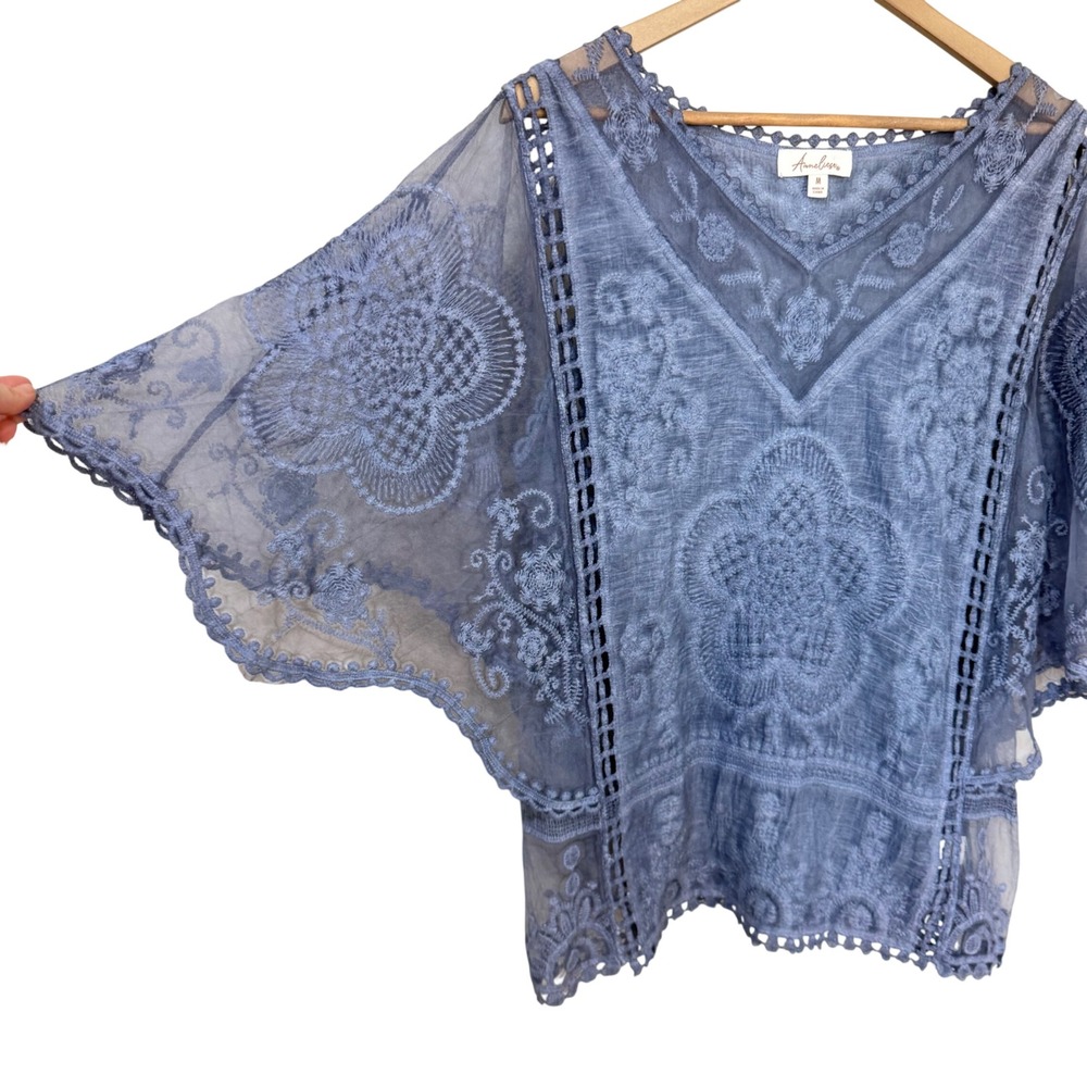 Anneliese Blouse Size M Blue Floral Embroidered Lace Batwing V-Neck Boho Top